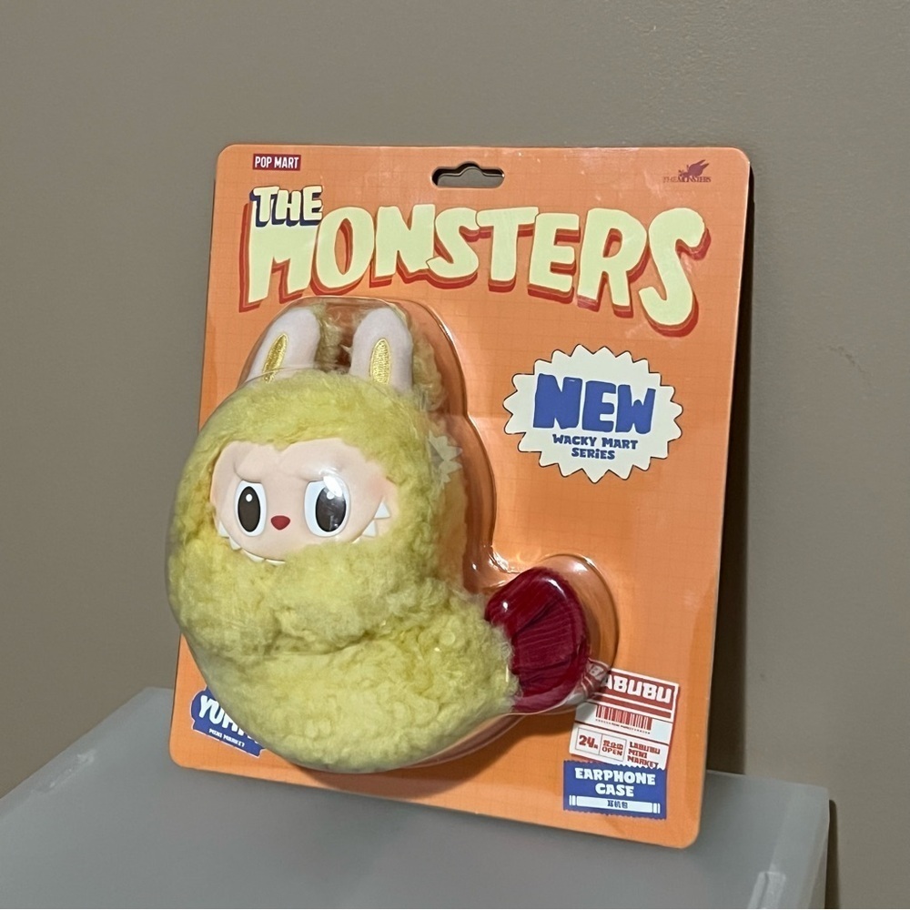 [NEW] POP MART Labubu The Monsters Wacky Mart Tempura Shrimp Earphone Case - Picture 3 of 9